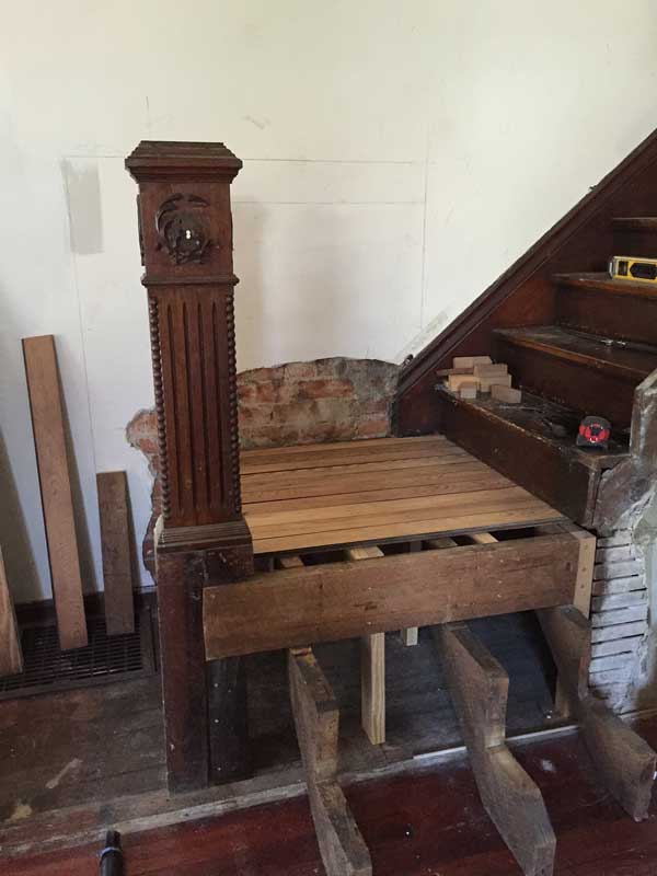 I'm fairly certain this post was in this position on the original landing.